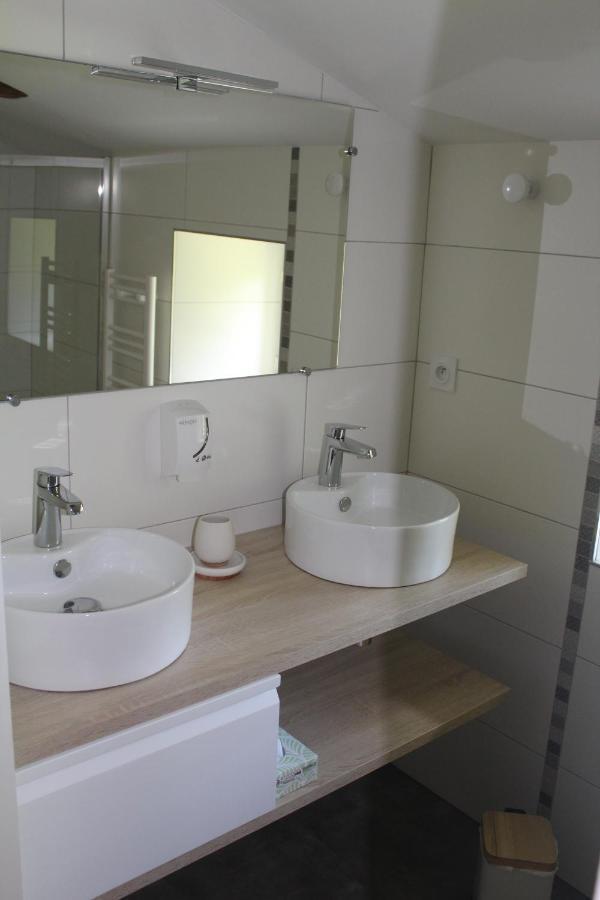 Chambres D'Hotes Logis Charrier Le Petit Bignon Les Epesses Exterior photo
